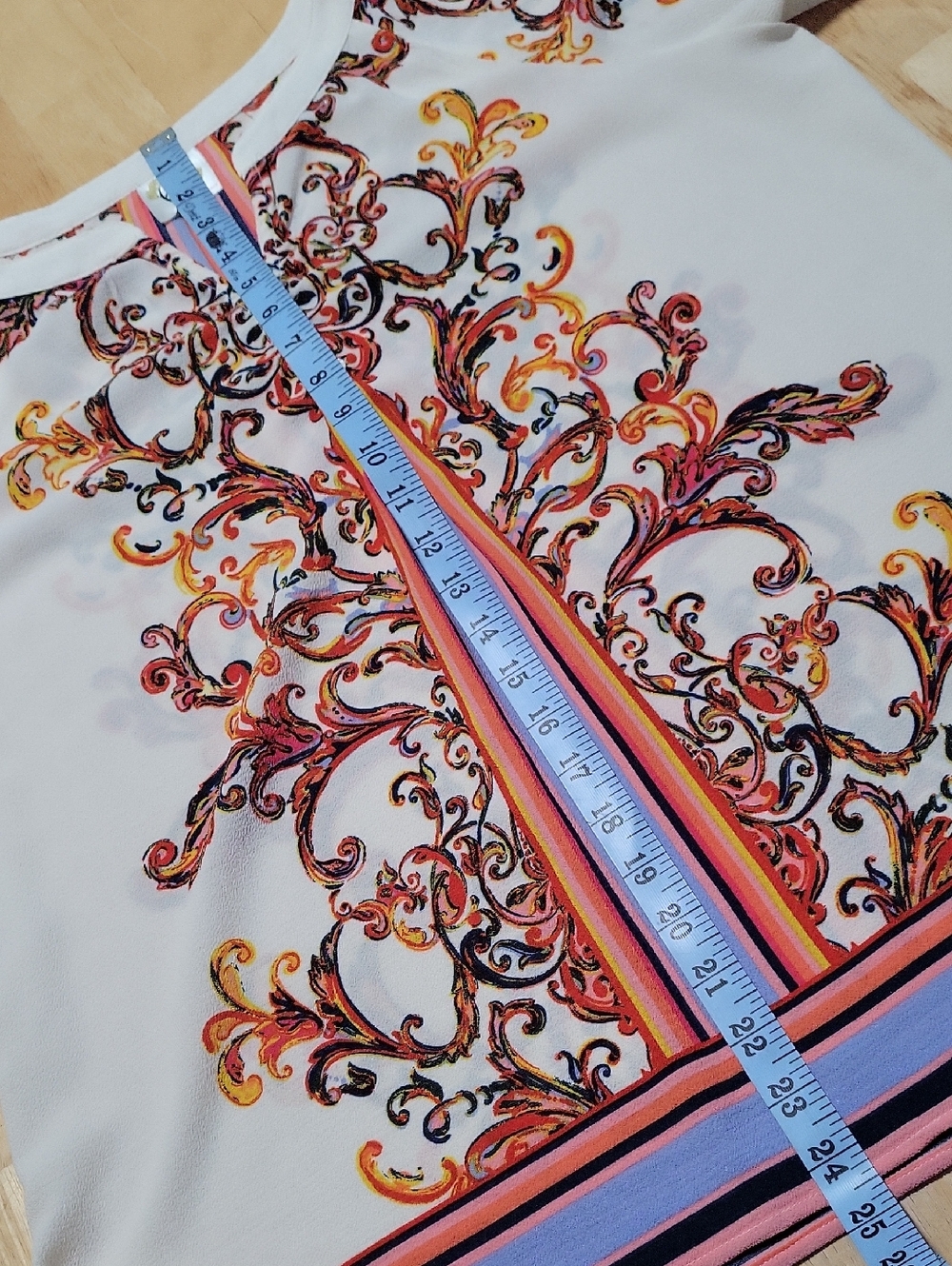 Fig and Flower Cream Scroll-Print Women's Blouse - Size PXL - Picture 7 of 11